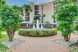 Building Photo - 7194 Promenade Dr