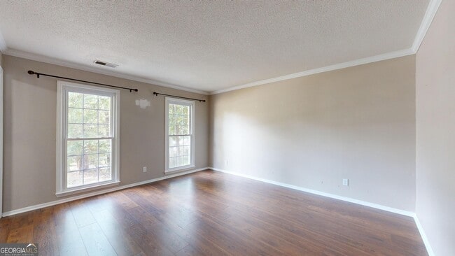 Foto del edificio - 1531 Dartmouth Ct