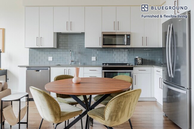 Building Photo - 441 El Camino Real