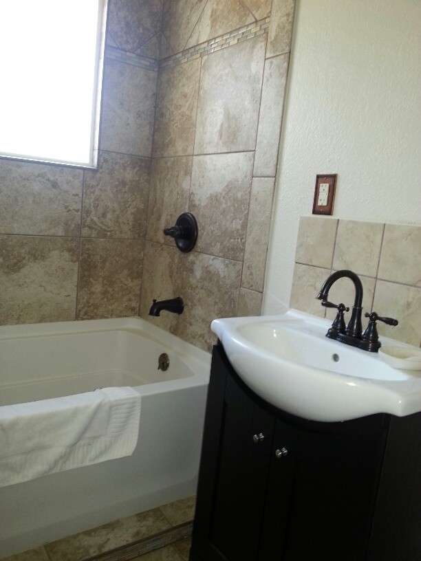 Building Photo - 430 28th Ave