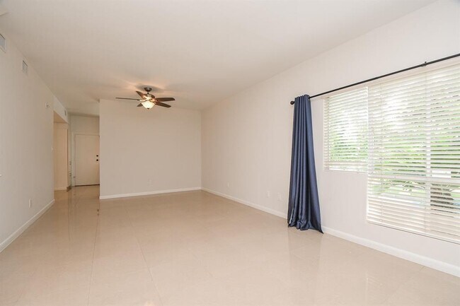 Foto del edificio - 2100 Huldy St