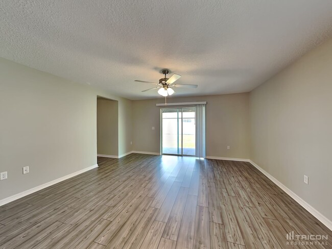 Foto del edificio - 12100 Buttonbush Loop