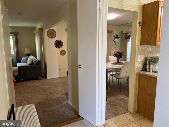 Foto del edificio - 9547 Fern Hollow Way