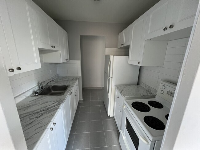 Photo du bâtiment - 325 Melvin Ave