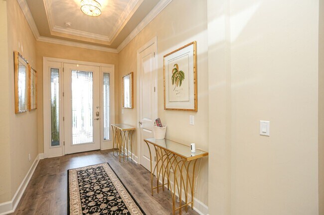 Foto del edificio - ** STUNNING NEW CONSTRUCTION HOME IN ESPLA...