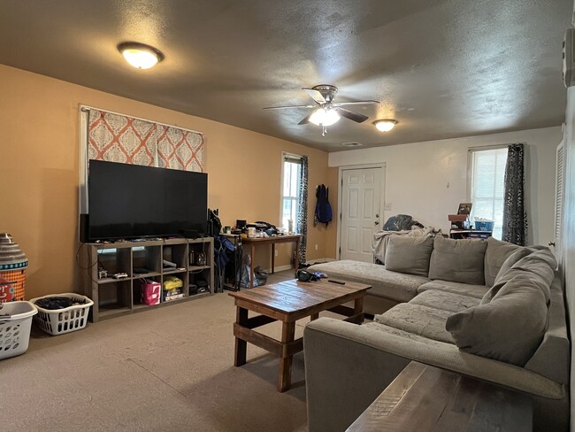 Living Room - 1014 S Lowry St