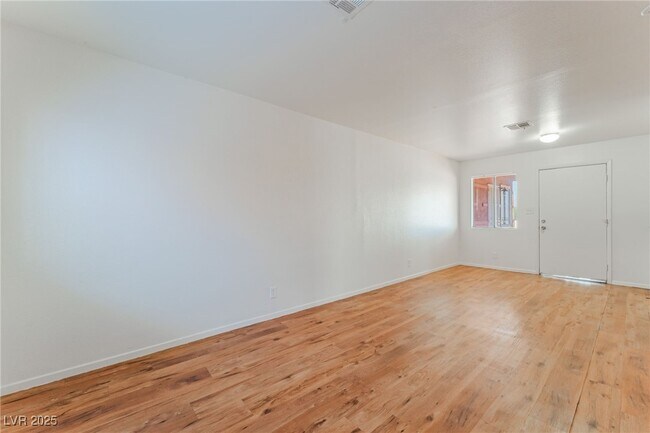 Foto del edificio - 375 N 15th St