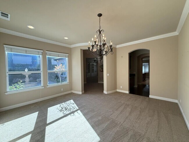 Foto del edificio - Spacious Luxury Home in Prestigious Country Club Community