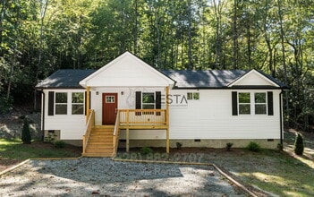 Building Photo - 70 Erwin Hill Dr