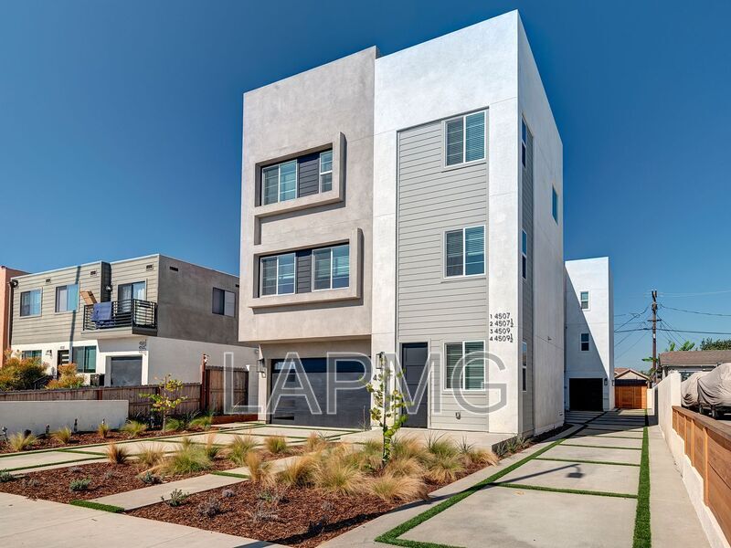 Foto principal - 4507 Saturn St