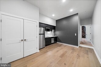 Building Photo - 257 N 3rd St