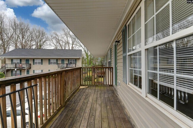 Foto del edificio - 122 Hazelwood Ct