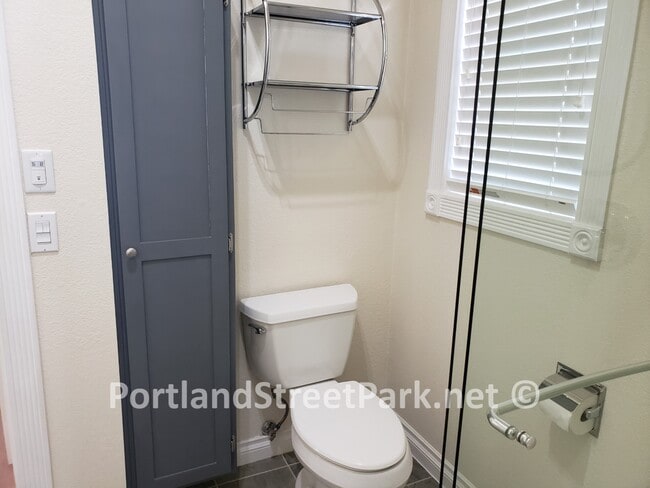 Linen cabinet - 2945 Portland St