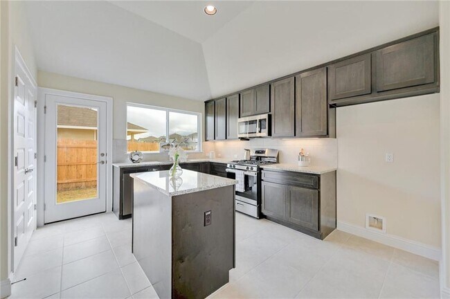 Building Photo - 108 White Dunes Dr