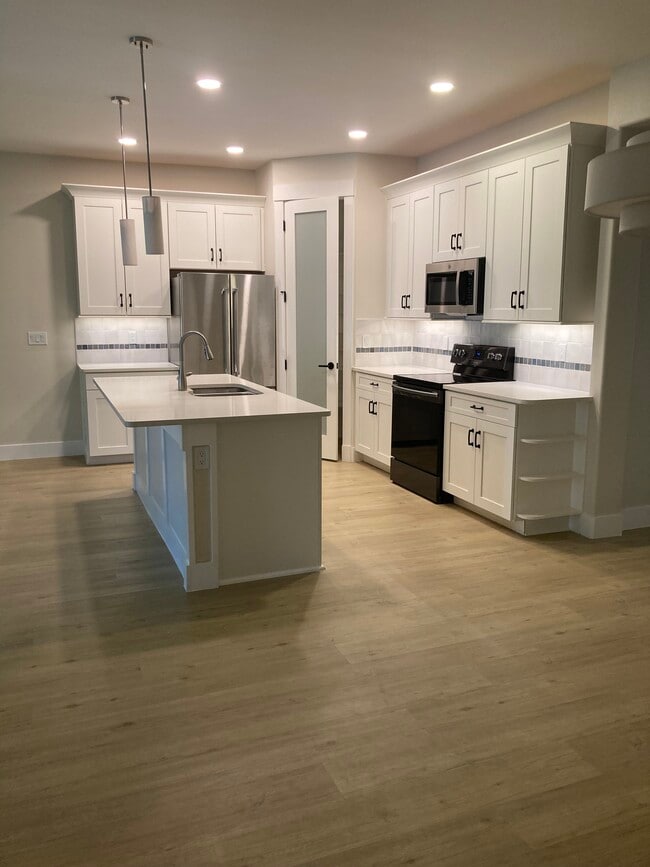 Building Photo - 4327 US-1