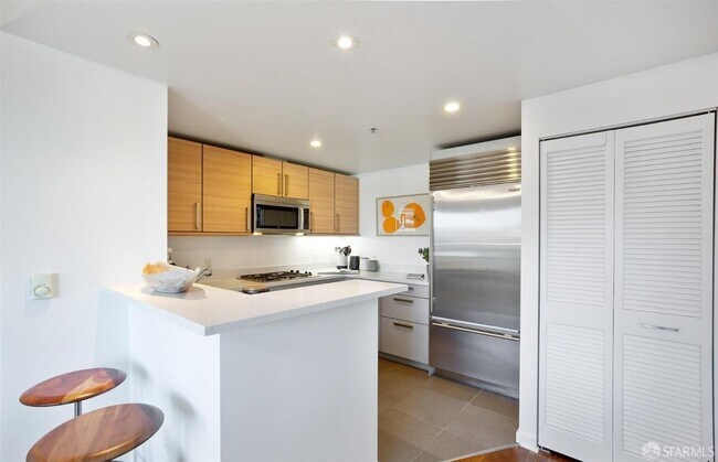 Foto del edificio - 555 4th St