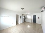 Foto principal - 165 NE 56th St