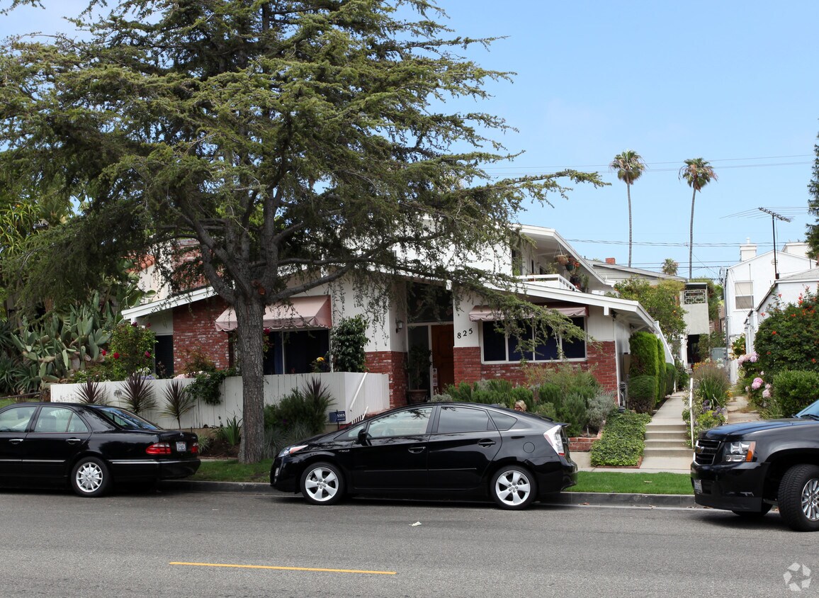 Primary Photo - 825 16th St