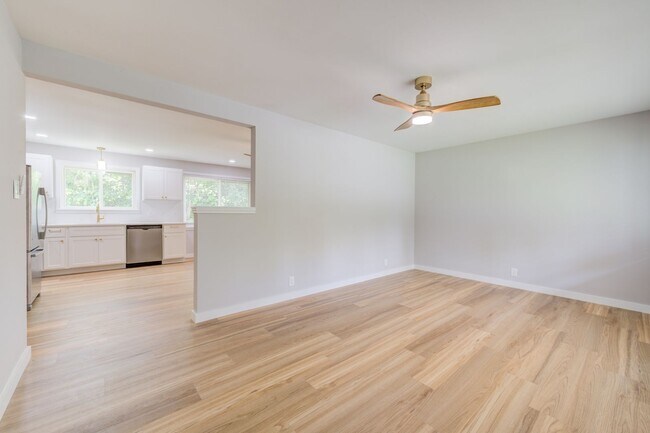 Foto del edificio - Beautiful renovated three bedroom house