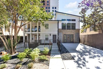 Building Photo - 6325 Riverview Way