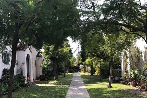Primary Photo - 210 1/2 N Ave 58