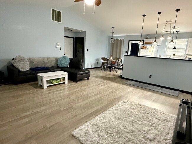 Building Photo - 4934 Teras Point Way