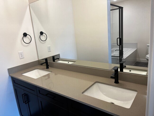 Building Photo - BRAND NEW Gorgeous Lehi Townhomes!!!
