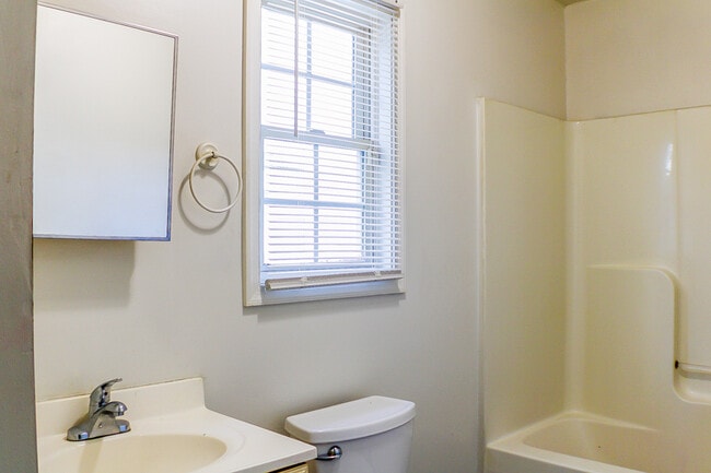 Foto del edificio - 835 Gladstone St