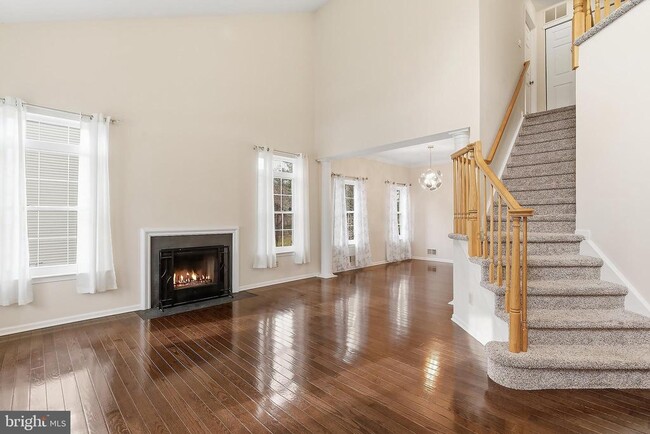 Building Photo - 7 Harvard Cir