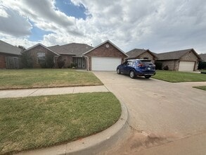 Building Photo - 616 Morningside Dr