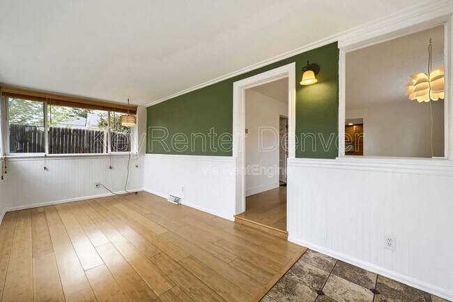 Foto del edificio - 4870 Beach Ct