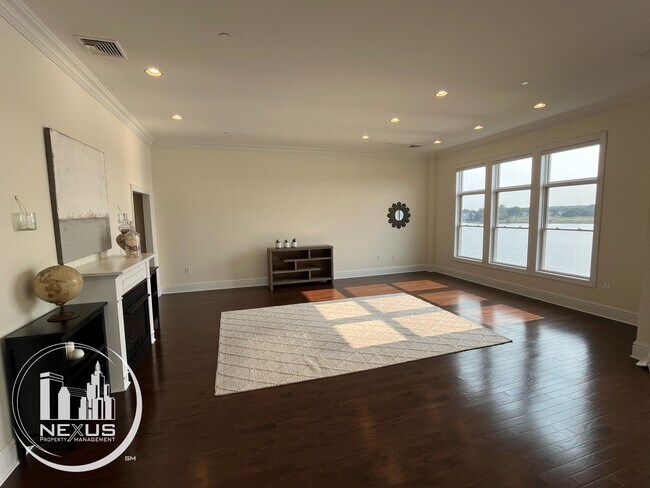 Foto del edificio - 200 Harbour Close