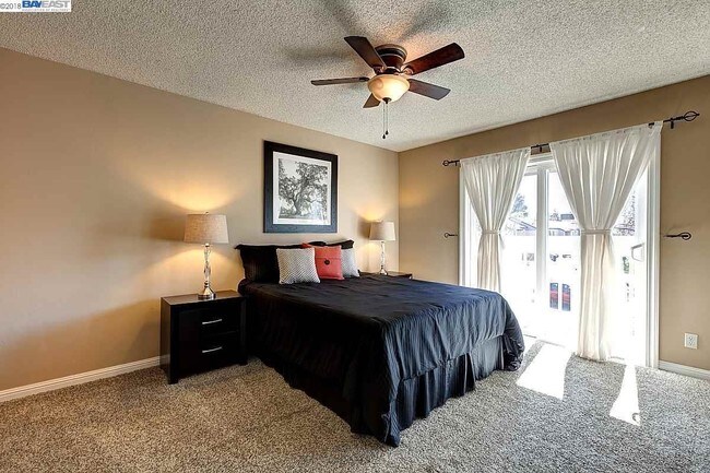 Foto del edificio - 1317 Merrivale West Square