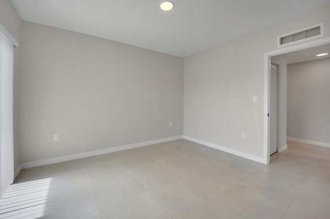 Building Photo - 13823 SW 262nd Ln