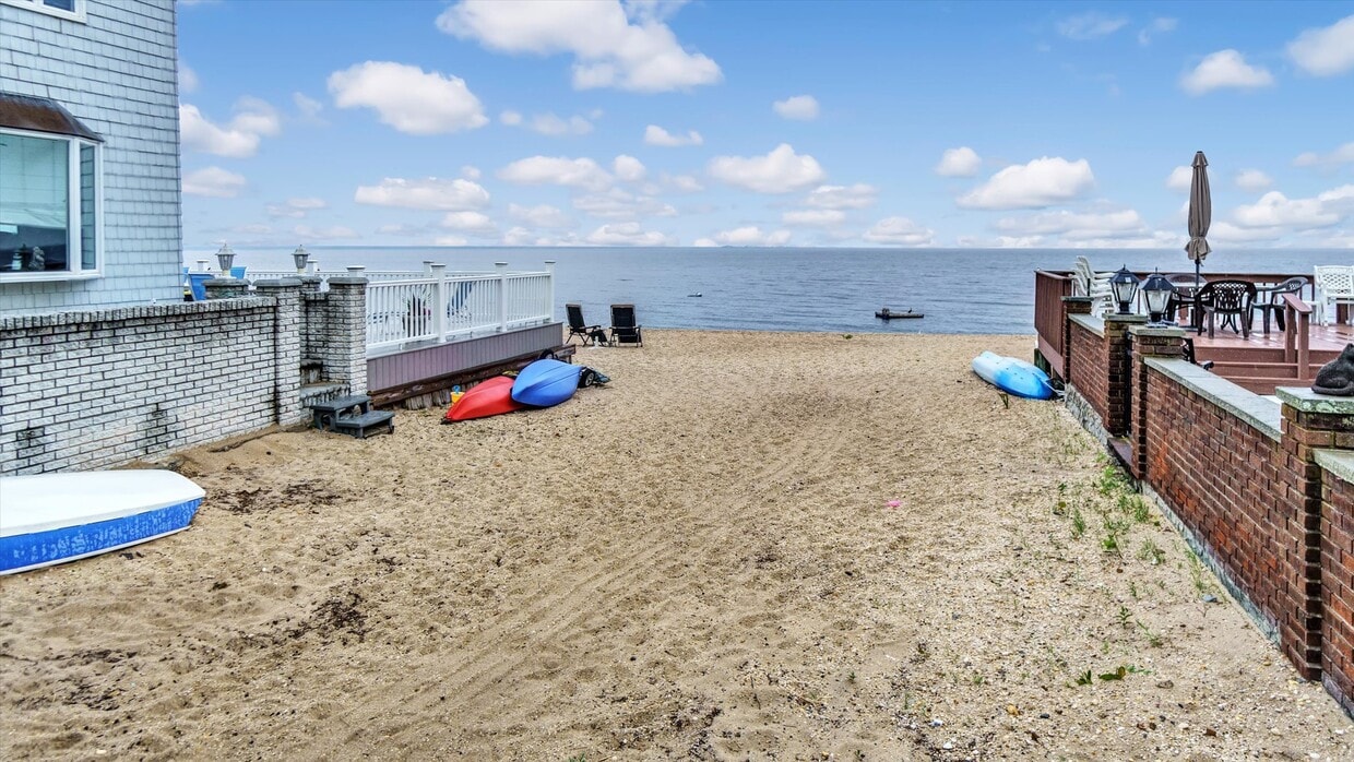 Photo - 11 Nova Ave (Bayville, NY)