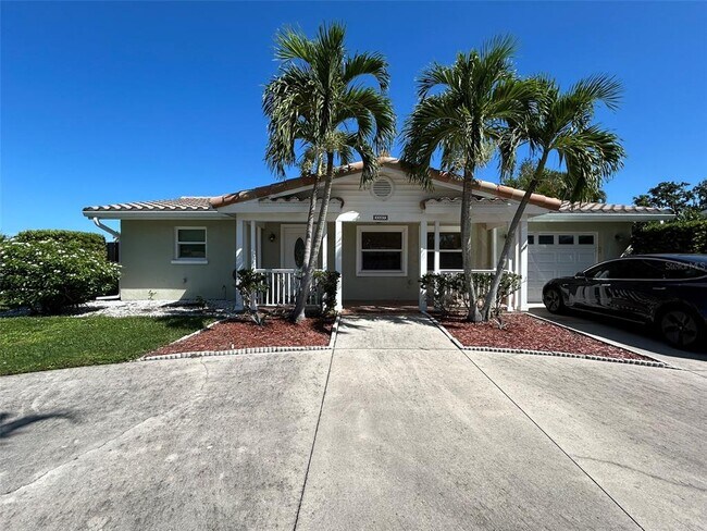 Building Photo - 3507 Pinecrest St