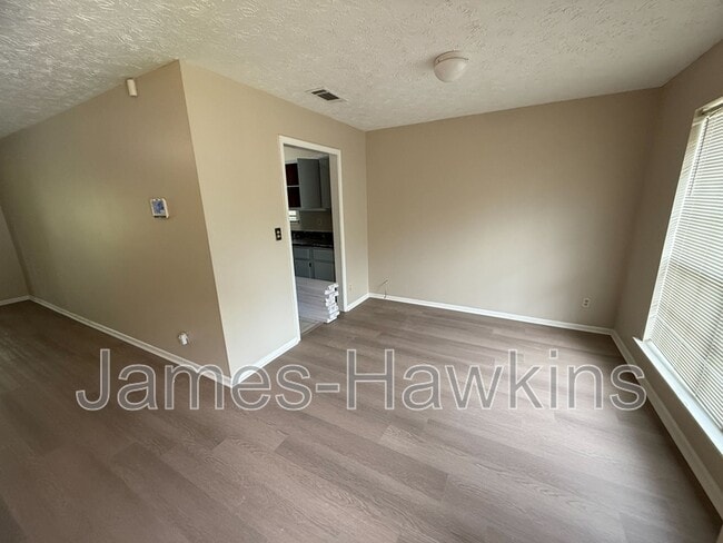 Building Photo - 4223 Delfern Dr