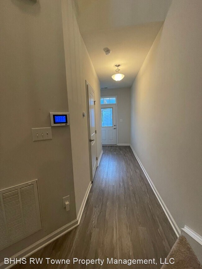 Building Photo - 3 br, 2.5 bath House - 5524 Loneleaf Way