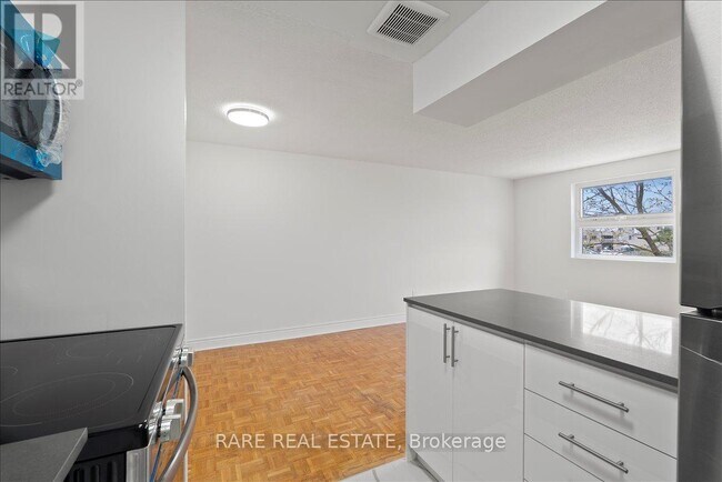 Building Photo - 7555 Goreway Dr