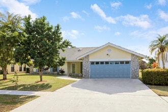 Building Photo - 14616 Autumn Ave