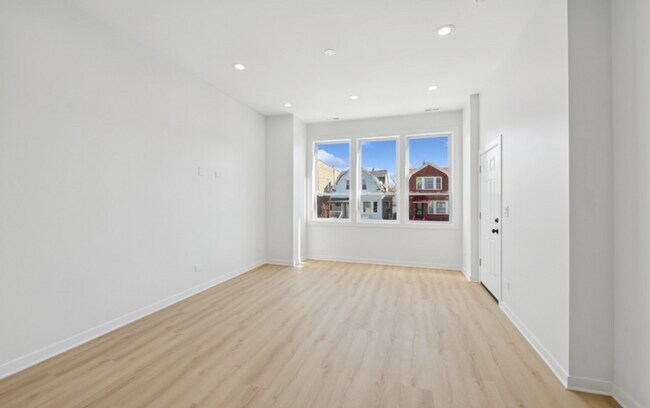 Foto del edificio - Modern and Luxurious 3b/2b Apartment in Humboldt Park