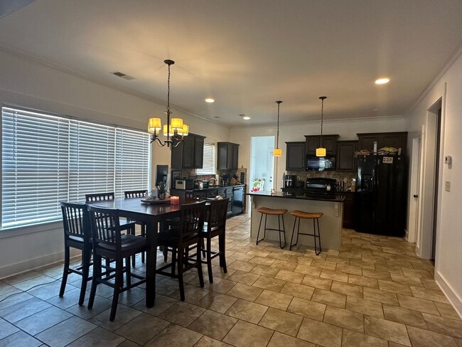 Building Photo - 1089 Garnet Dr