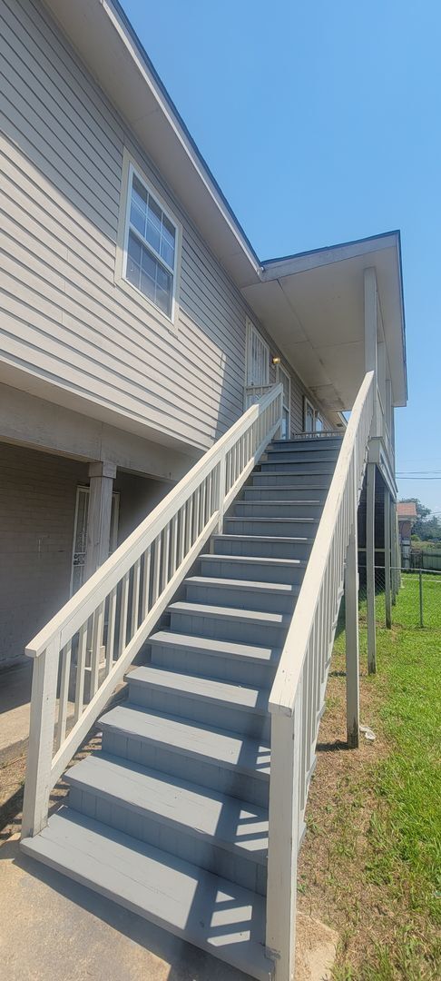 Foto del edificio - 2325-2327 Winthrop St