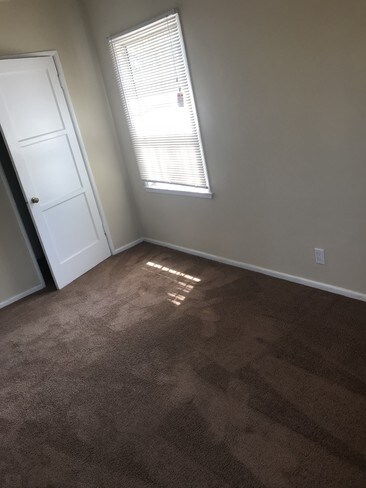 Foto del edificio - 7703 Vineland Ave