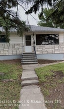 Building Photo - 605-611 11 St N