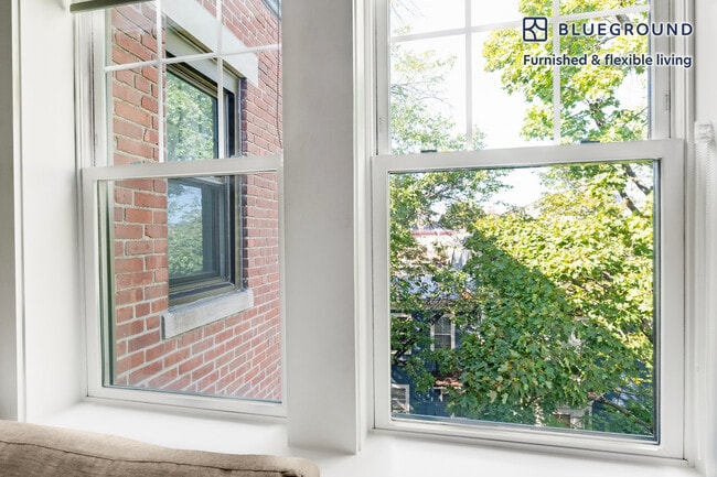 Building Photo - 19 Forest St