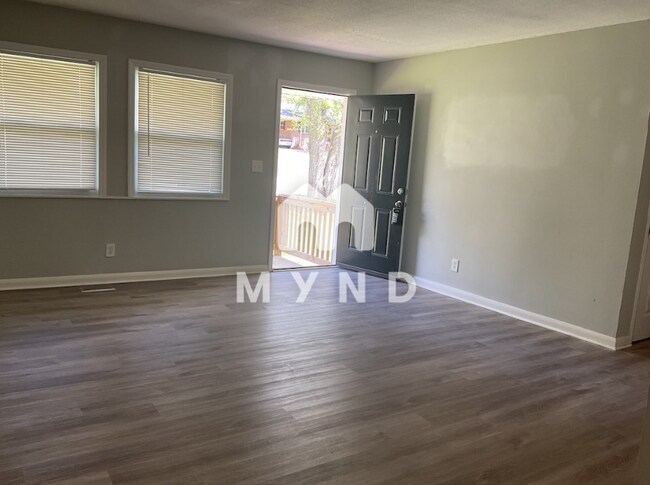 Building Photo - 1317 Fern Forest Dr