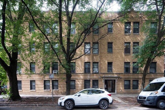 Foto del edificio - 1056 W Lill Ave