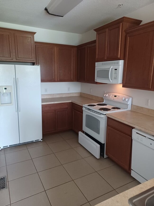 Building Photo - 1642 Scarlet Oak Loop