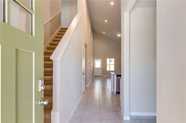 Foto del edificio - 7012 Ranchito Dr